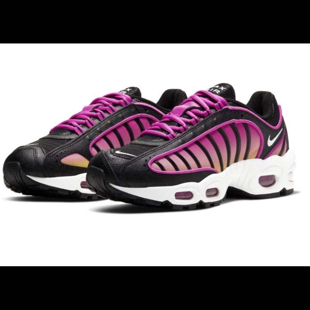 Nike Air Max Tailwind IV Black White FirePinkwomen - Picture 2 of 13